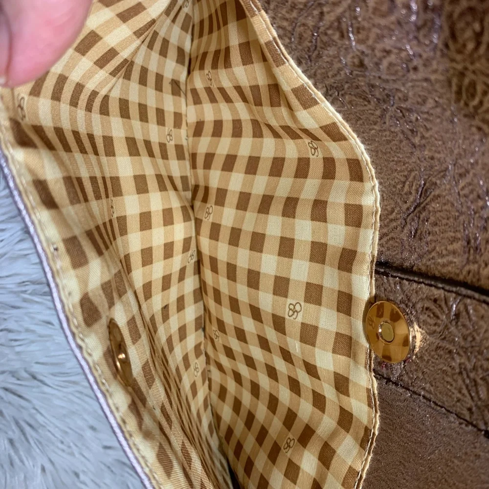 Jessica Simpson Clutch‎